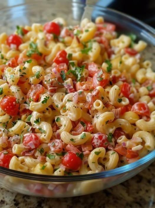 classic creamy macaroni salad