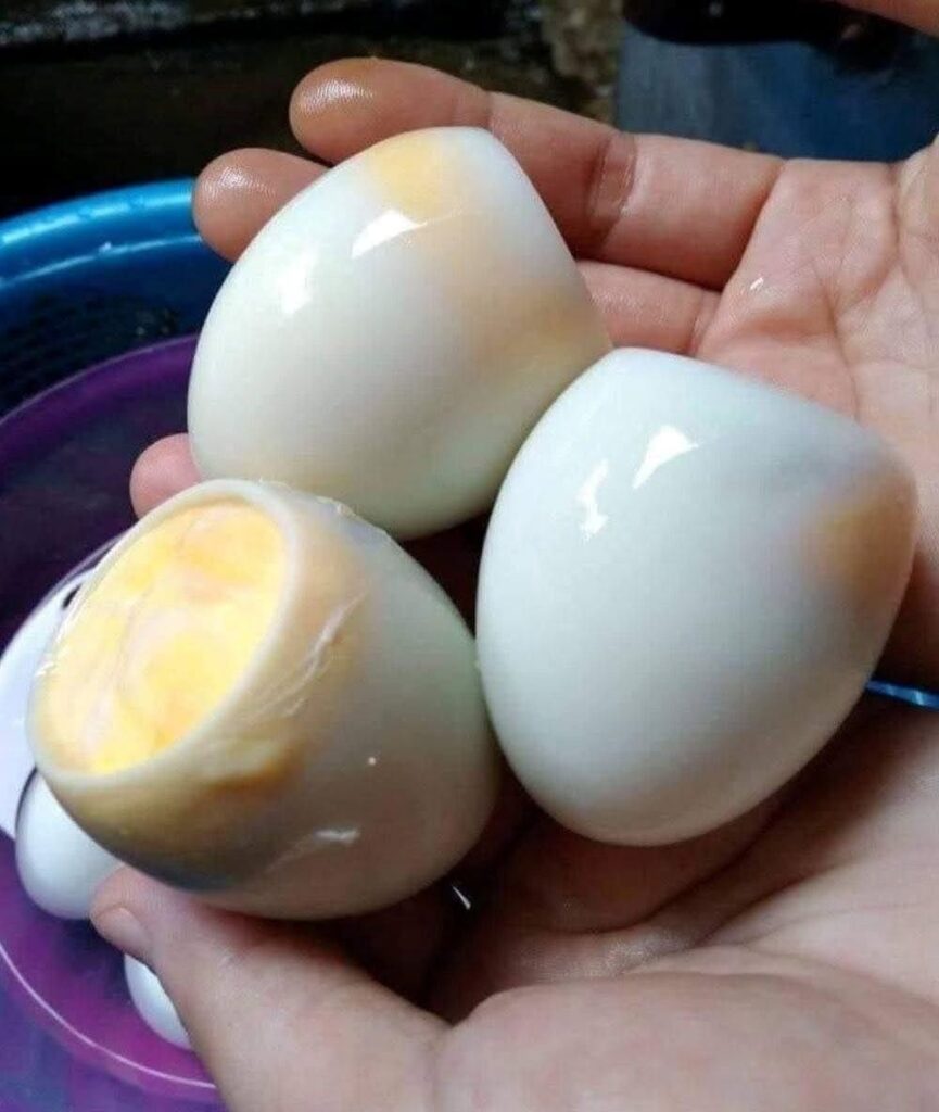 Doctors reveal that eating boiled eggs in the morning causes